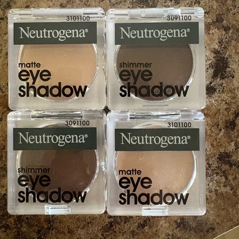 Neutrogena Matte and Shimmer Eye Shadow Set - Brown and Tan